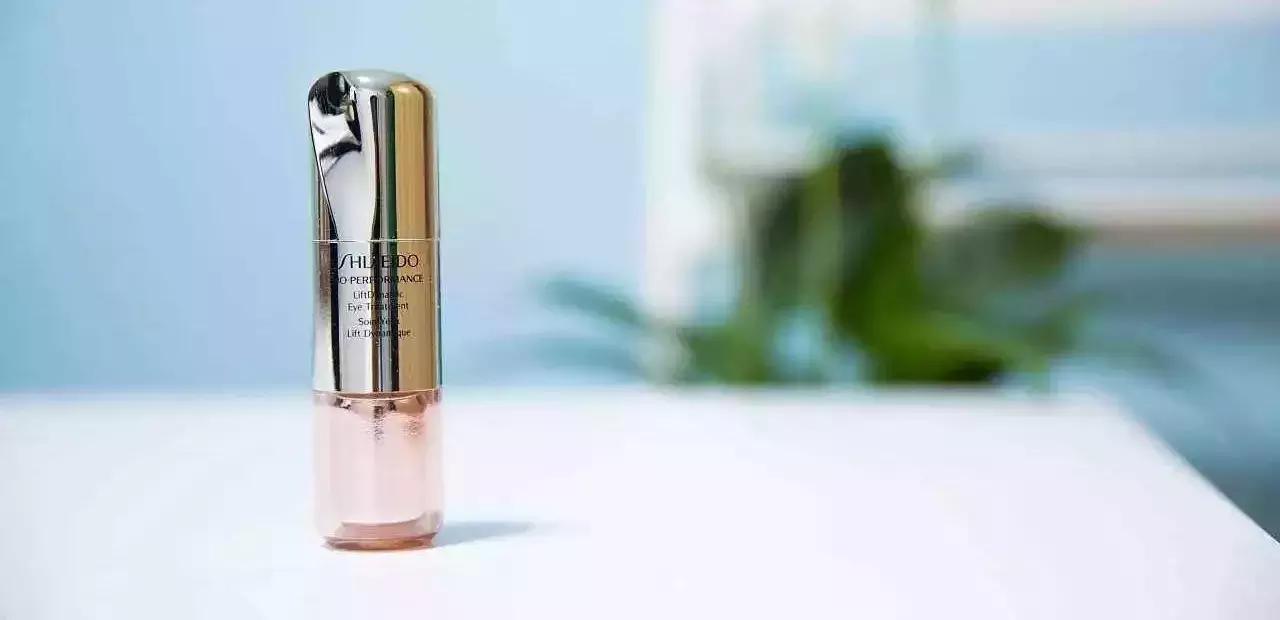 冬天皮肤起皮干燥有碎屑怎么保湿,秋冬干燥起皮补水保湿就选它