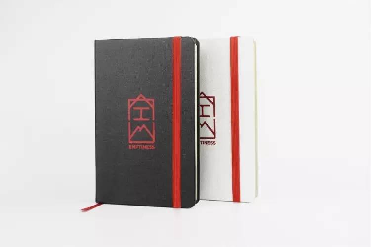 没有故事的小黑和小白