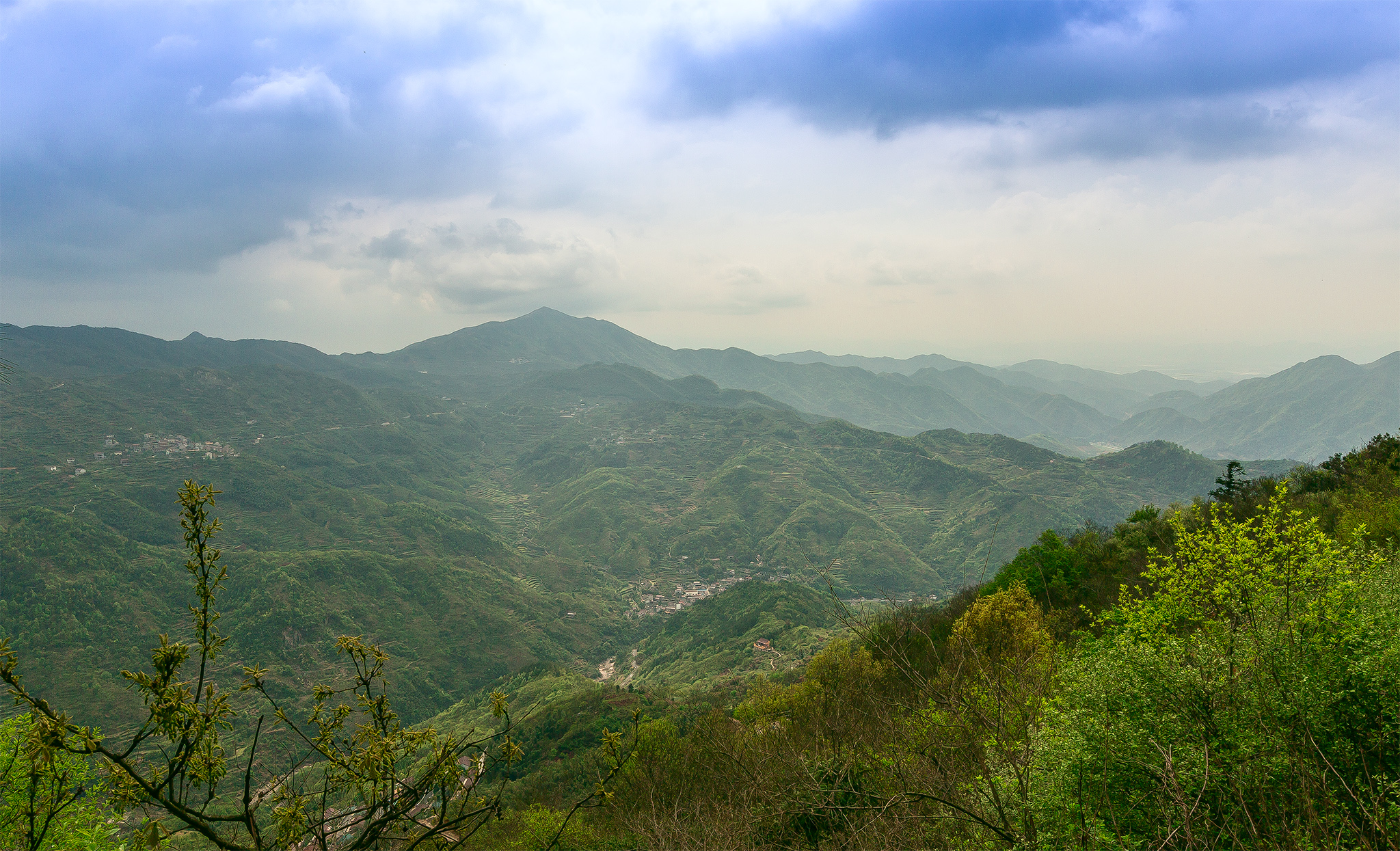 四明山地质公园和四明山森林公园,观四明山云海仙境有感
