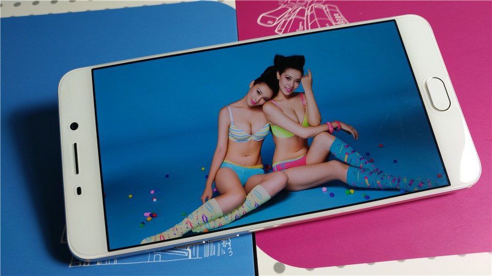 明明可以靠颜值偏偏你要拼实力,明明能靠脸偏偏拼才华