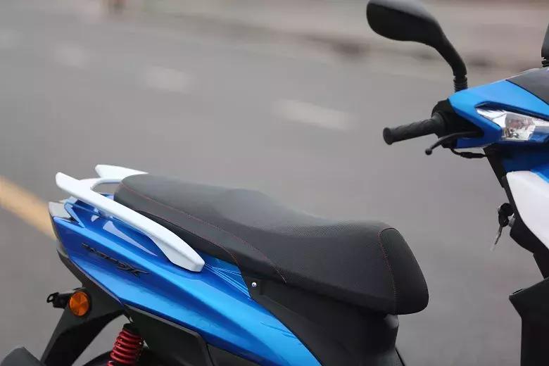 牛摩评测新感觉250双缸街车,牛摩测评赛科龙