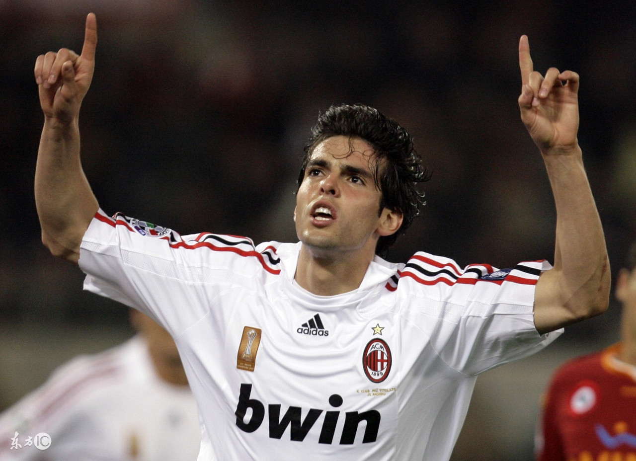 令人怀念的不仅仅是卡卡,还有那支天下无敌的红黑军团