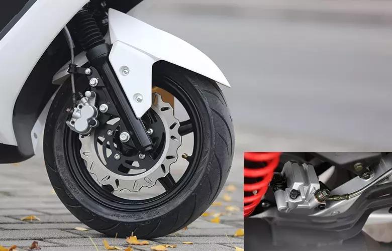 牛摩评测新感觉250双缸街车,牛摩测评赛科龙