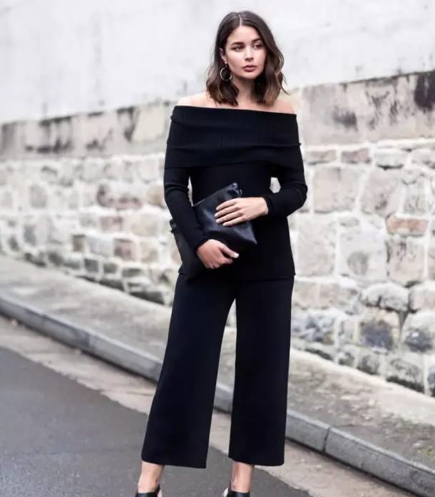 最近很火的针织衫打底,2022时尚潮流百搭针织衫打底单穿