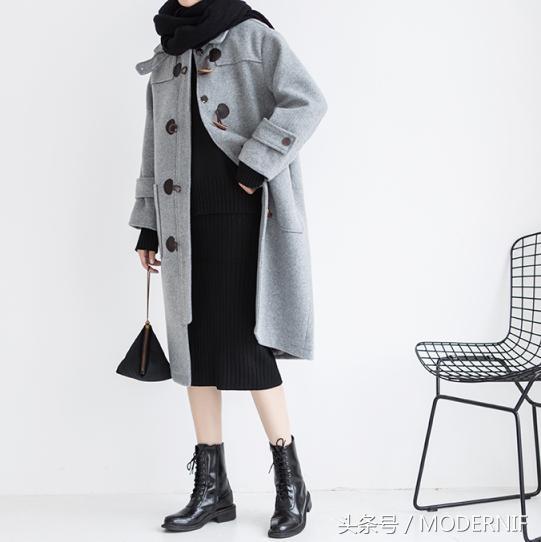 大衣的扣子怎么看上档次,大衣没有扣子怎样加扣子