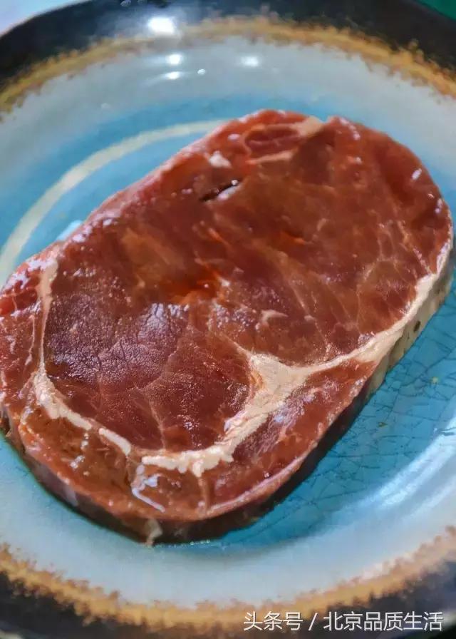 火爆南锣的食肉兽小馆搬到三里屯啦！排到天荒地老也要吃到！