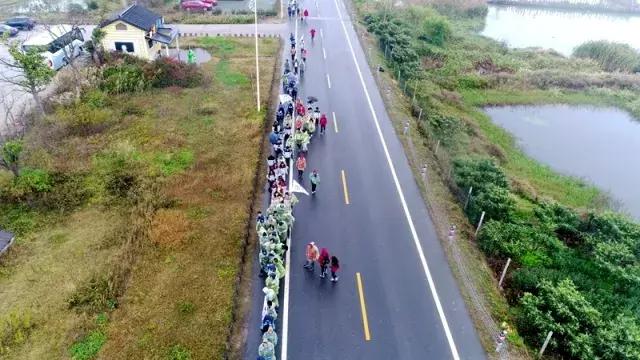 青春在这里绽放作文800字,青春在这里激昂