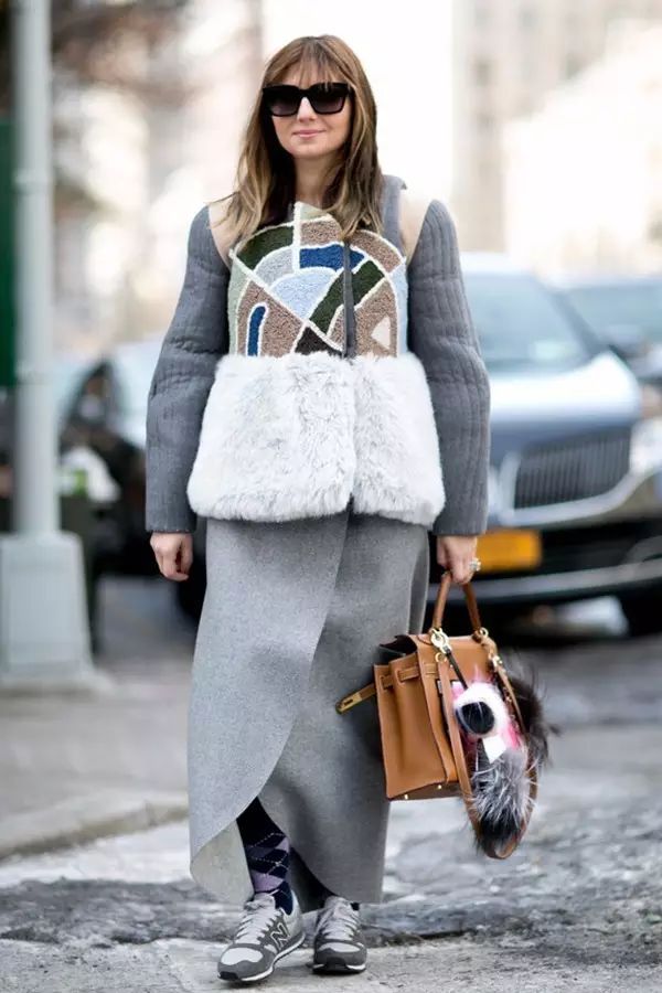 想做个时髦精你选对t恤了吗,秋冬怎么穿裙子好看又不冷