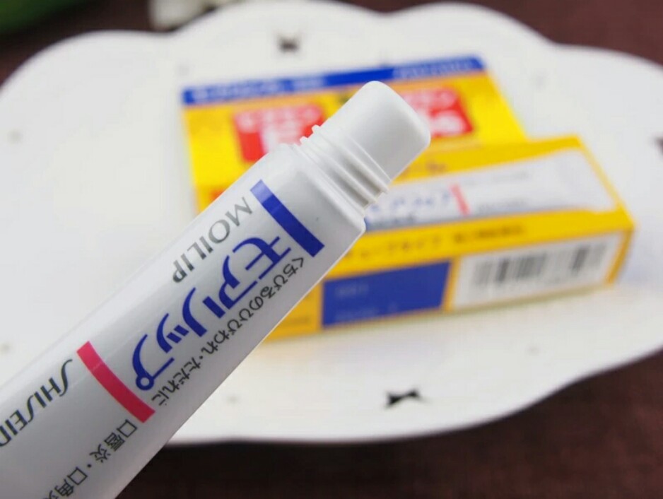 唇部干燥起皮护理推荐,唇部干燥的护理方法是什么