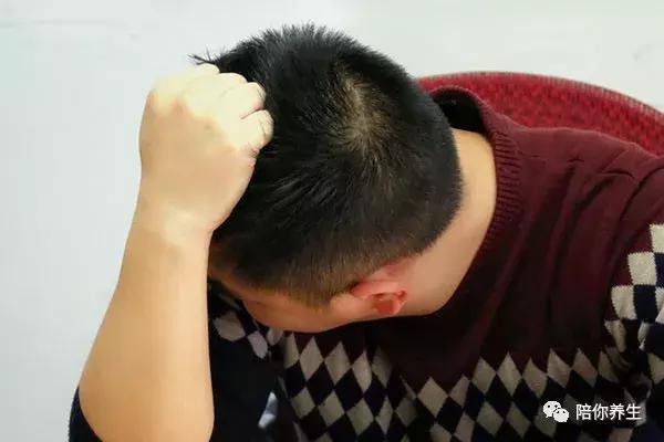 湿热体质有哪些症状反应如何调养,湿热体质的表现症状及调理方法