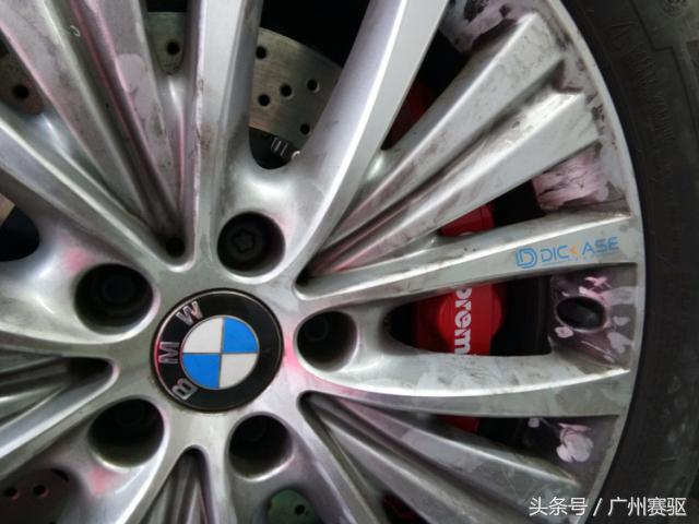 宝马新款x5刹车升级,brembo卡钳有宝马x5套装吗