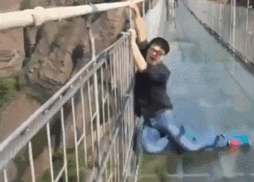 中国最美最刺激的10座玻璃桥，敢约吗？