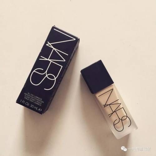 种草机护肤品测评,最好用的粉底液前三名适合油性