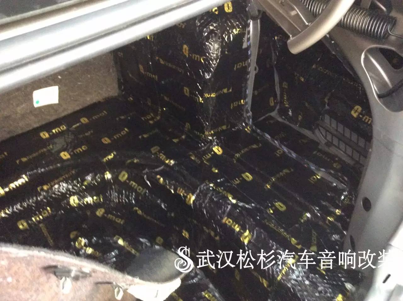 大众凌渡隔音降噪改装,大众凌渡做隔音施工过程