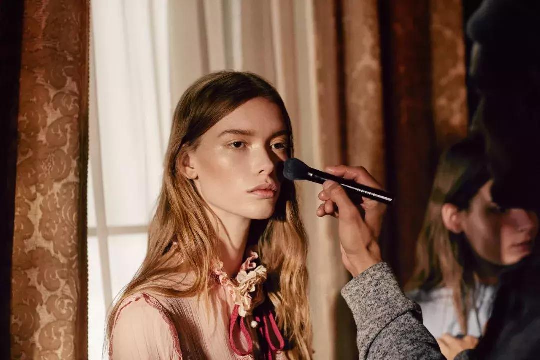 gucci金管口红试色217和515,gucci口红试色大全