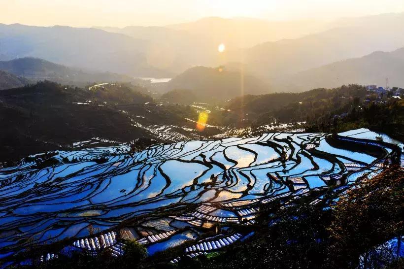 昆明坐火车绿皮去西双版纳,昆明坐高铁去西双版纳沿途风景