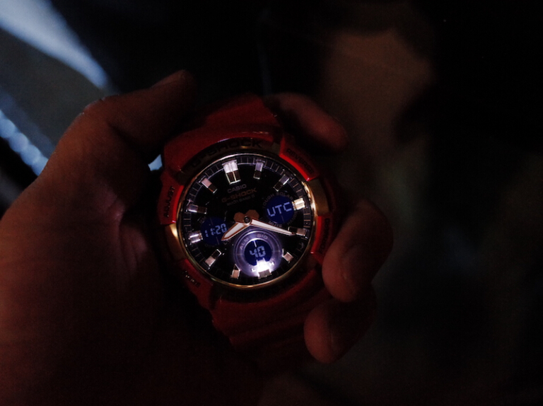 狗爷戴的卡西欧,卡西欧和iwatch哪个值得买