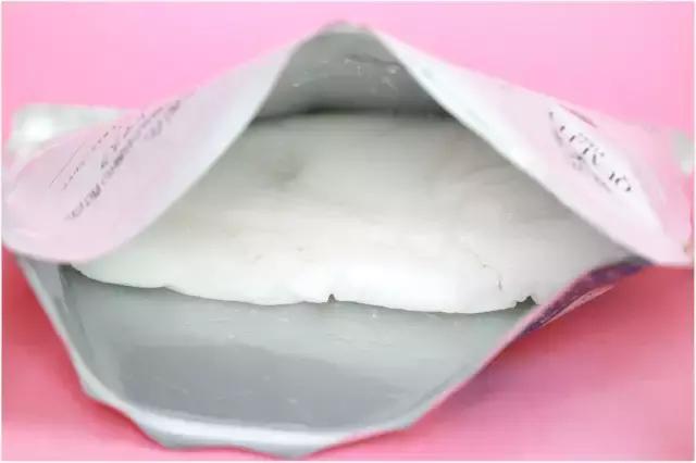 一个月生活费2000可以买大牌吗,一个月两千块钱的工资买的化妆品