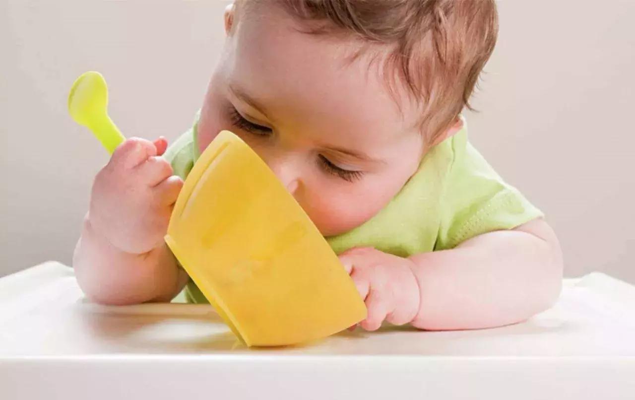 大骨头炖好后需要捞出来吗,大骨头炖好啦泡在汤里还是捞出来