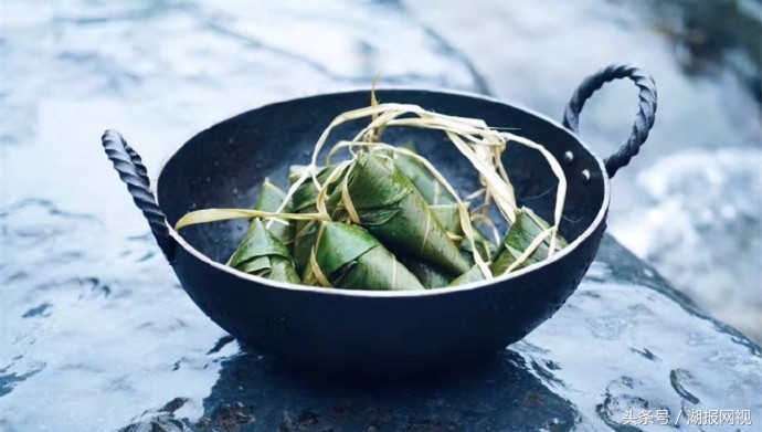 铁匠铺传统手工锻造的铁锅,利川手工打造铁锅