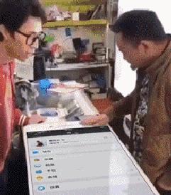 世界上最小的手机比蚂蚁还小,世界上最小的一个手机几块钱