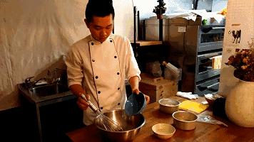 如何让泡芙吃起来有韧性,泡芙出炉后回缩