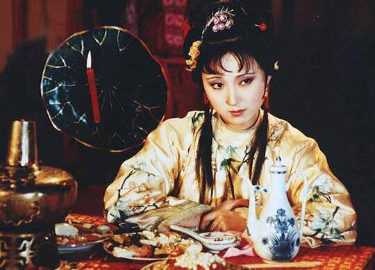 红楼梦中12金钗有没有袭人,红楼梦中12金钗指的是