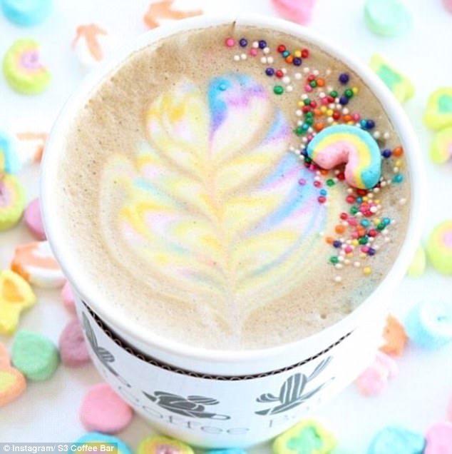 女富豪喝咖啡,女土豪喝茶