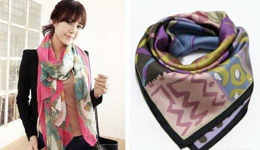 春季黑色毛衣连衣裙搭配丝巾,春季丝巾与衣服的搭配