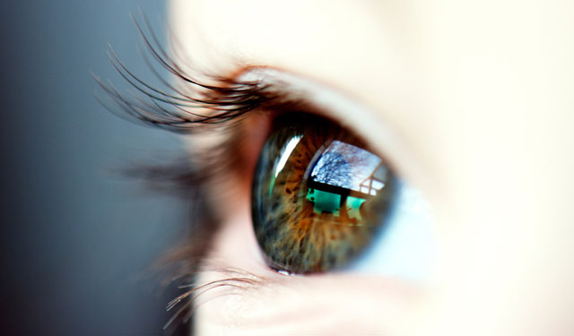 隐形眼镜该如何佩戴,隐形眼镜日抛可以戴几天