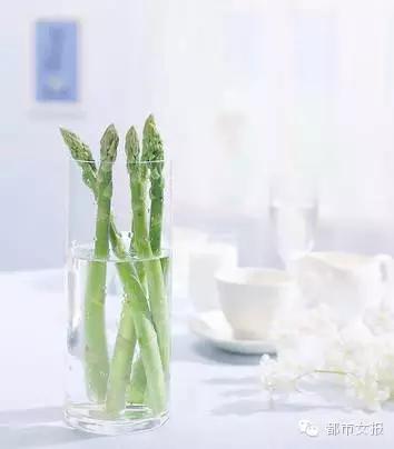 她把洋葱塞进*袜丝**里,竟有意外的惊喜!老公佩服得五体投地!