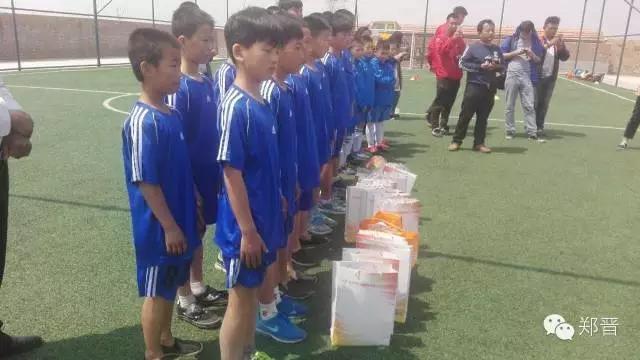 足球俱乐部校园公益活动,校园足球公益训练