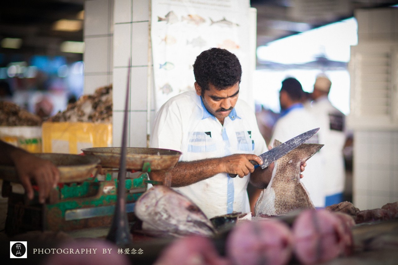 迪拜乞丐月入50万真的吗 (迪拜乞丐月收入高达47万元)