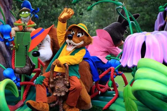 曼莉专栏｜葡萄*妞小**随妈游日本