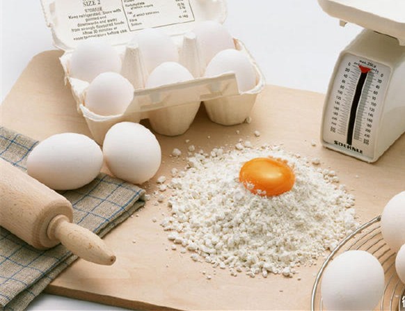 用鸡蛋壳这样养花1年不用施肥,鸡蛋壳别再扔了这样做比肉还好吃