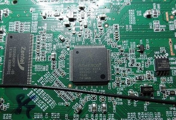 路由器改64MB内存+8MBFLASH+USB跑DD-WRT