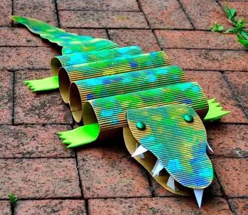 用废纸板可以给孩子做什么玩具呢,用废纸壳可以给孩子做哪些玩具