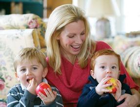 离婚的单亲妈妈应该怎么做,离婚了单亲妈妈怎么给孩子上户