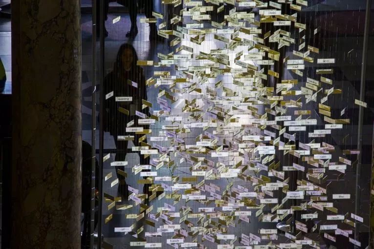 纽约大都会博物馆圣诞树,世界上最大的圣诞树是什么样子