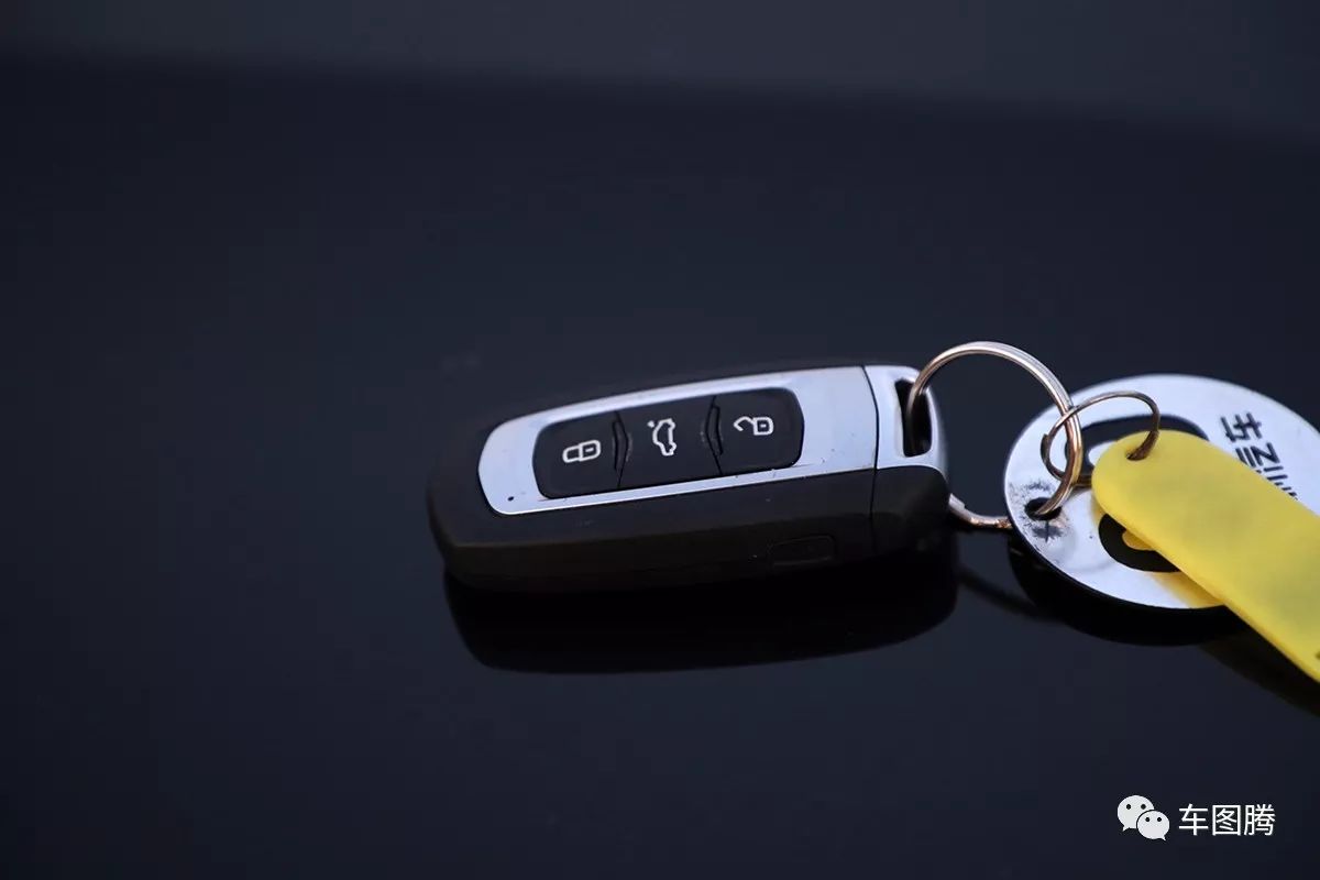 体验最美国产全新中型车,最新博瑞1.8t轿车