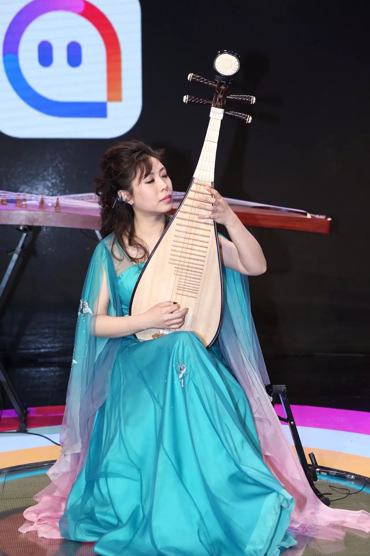 第二代掌门人如何带领女子十二乐坊重焕生机？转折点是：民乐+直播