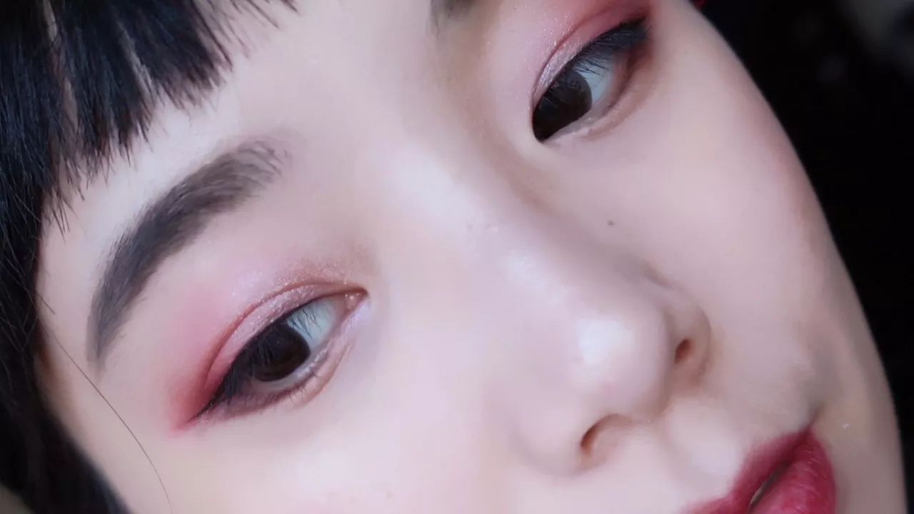 变身（伪）美妆博主｜了不起的15分钟快手化妆教程……