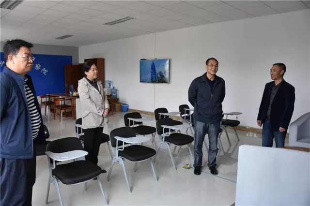 咱们的新媒体工作室闪亮登场啦！