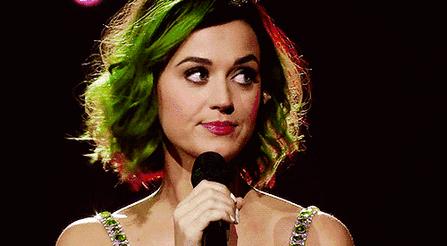 去ktv不会唱歌的怎么避免尴尬,如果去ktv实在不会唱歌怎么办