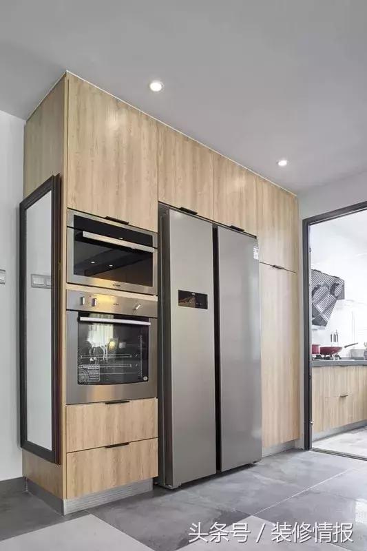 玻璃隔断给你一个宽敞明亮的家,玻璃隔断墙镜面