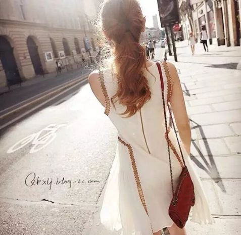 刘海长了遮眼睛短了又不好看,刘海剪短了怎么才可以扎上高马尾