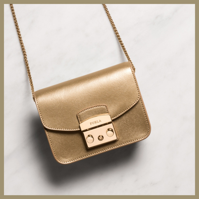 用一样东西完美宣示意大利的纯正血统,这款包包再适合不过啦~