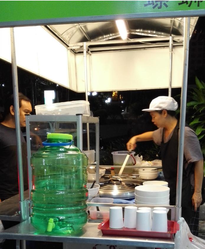 泰国阿姨煮中国美食,泰国老阿姨