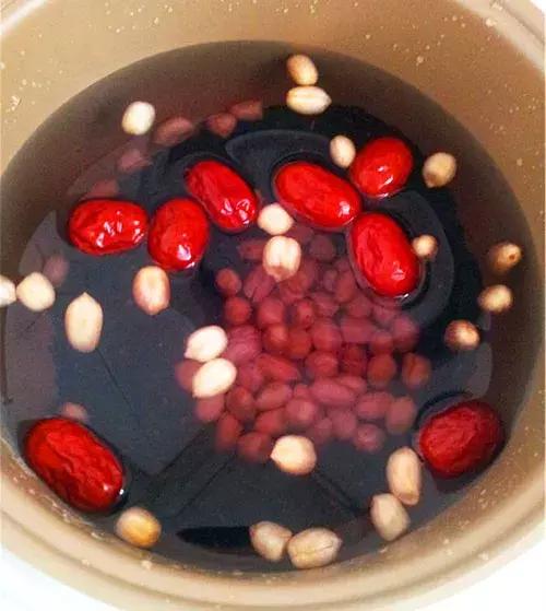 缺铁性贫血喝什么粥比较好,贫血缺铁的人吃什么粥最好