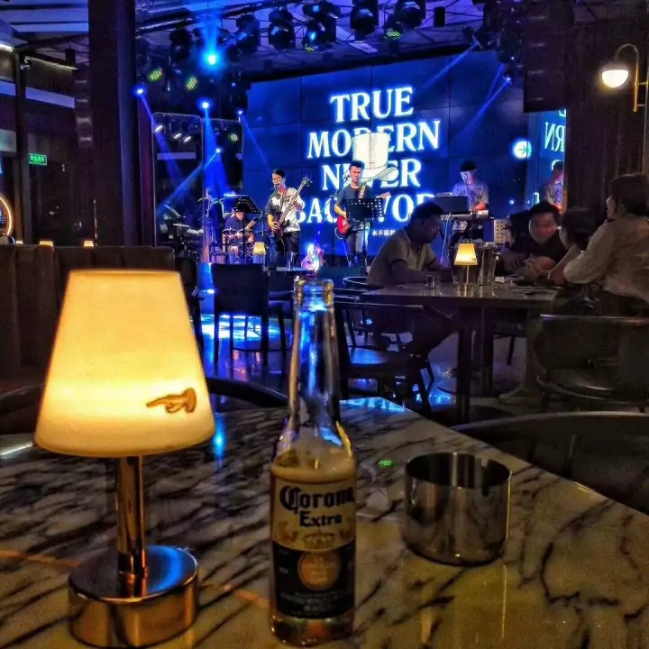 元旦狂欢攻略，跨年终极嗨皮酒吧推荐，迎接元气满满的2018